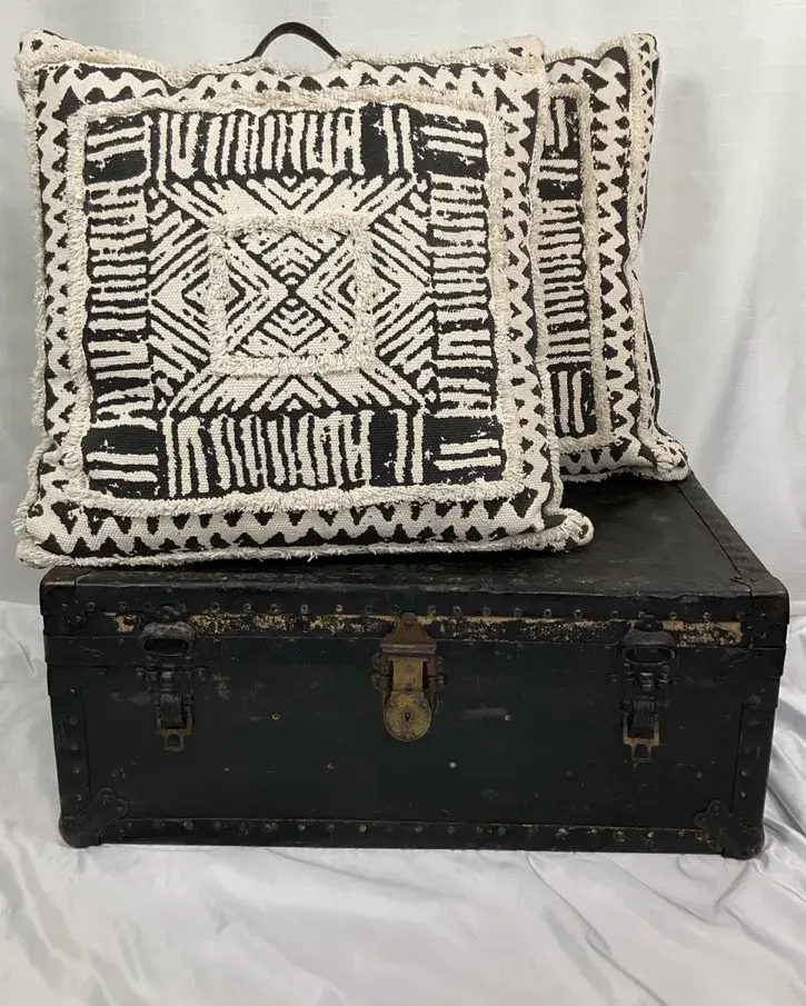 Antique Steamer Trunk with Urban N86 Accent Pillows