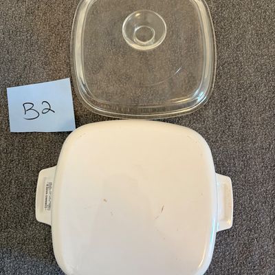 Sale Photo Thumbnail #8: Corning Ware 1 quart casserole dish