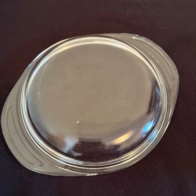 Sale Photo Thumbnail #16: 1 quart casserole dish with lid, 2.5 quart mixing bowl, 1 quart mixing bowl