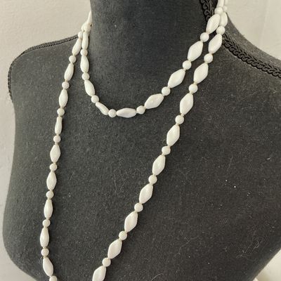 Vintage White Milk Glass Bead Necklace