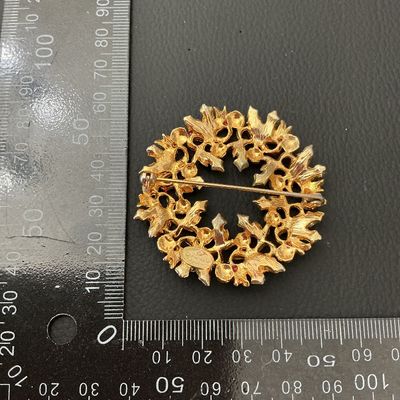 Vintage Gerry's Enamel Christmas Wreath Brooch