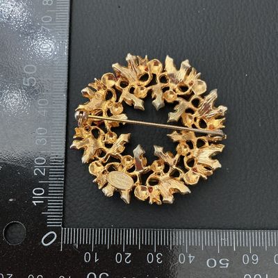 Vintage Gerry's Enamel Christmas Wreath Brooch