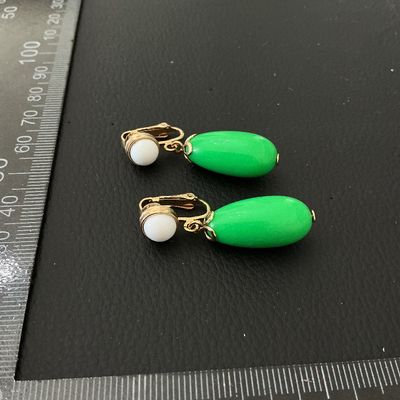 Vintage Avon Green and White Dangle Clip-On Earrings