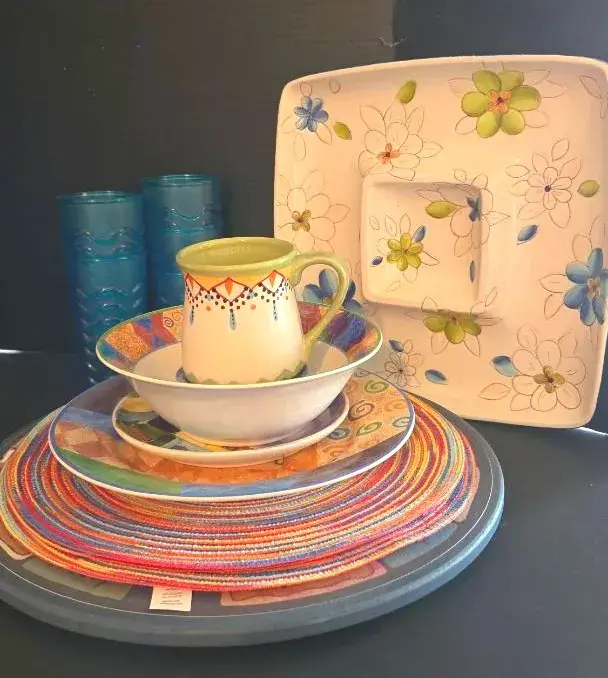 Festive Entertaining Includes Large Lazy Susan, Placemats, Serving Dishes, Tray +