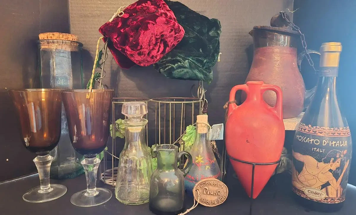 Italian Table Decor With Wine Holder, Amber Glass And Leather Wrapped Sangria Pitcher And More