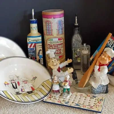 HD Designs Pasta Bowls, Spaghetti Tin, Cheese Mill and Figurine Wine Bottle Holder ++