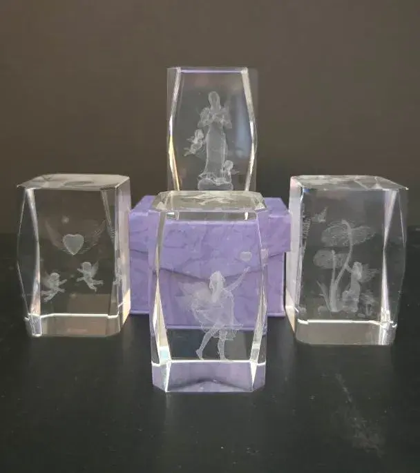 Clear 3D Laser-Etched Crystal Glass Paperweights Popular In 1990s