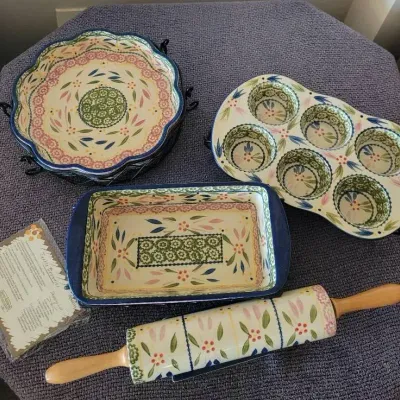 Temptations Old World Ovenware