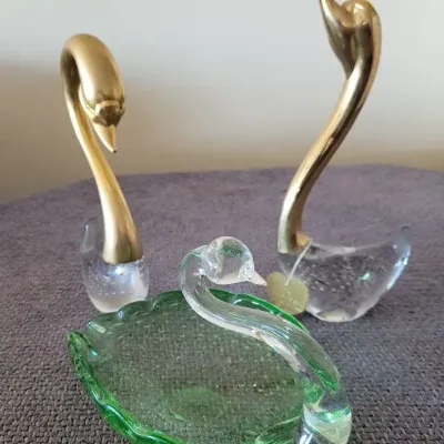 Murano Style Controlled Bubble Swan Dish And Two Swans