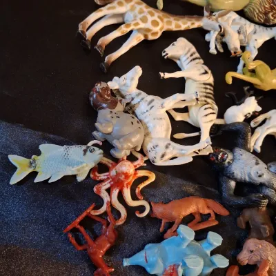 TOY ANIMALS