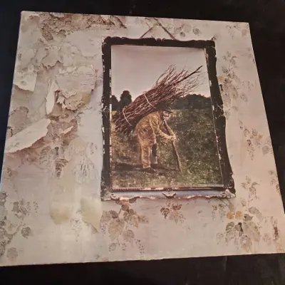 JETHRO TULL & LED ZEPPELIN VINTAGE VINYL ALBUMS
