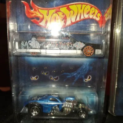 HOT WHEELS HALLOWEEN HIGHWAYS