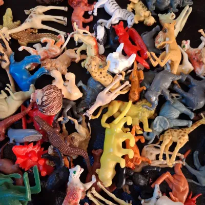 TOY ANIMALS