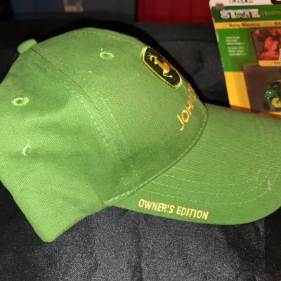 JOHN DEERE OWNER'S EDITION HAT AND DIE CAST TRACTOR