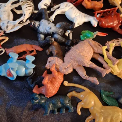 TOY ANIMALS