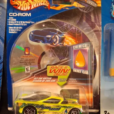 VARIETY OF HOT WHEELS