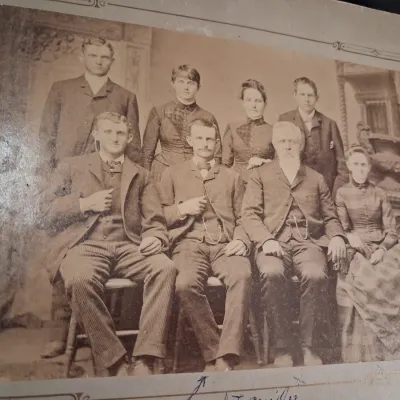 ANTIQUE PHOTOS