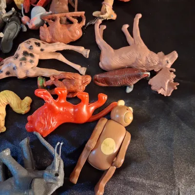 TOY ANIMALS