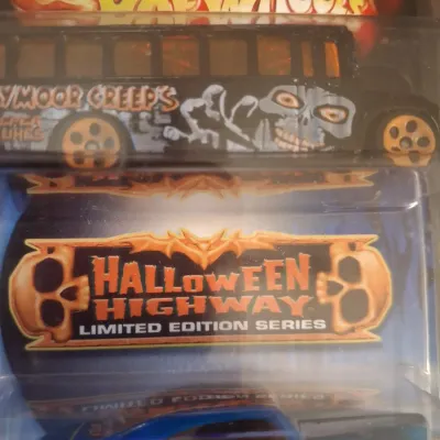 HOT WHEELS HALLOWEEN HIGHWAYS