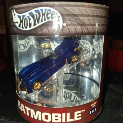 2 HOT WHEELS BATMOBILES LIMITED EDITIONS