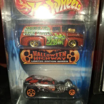 HOT WHEELS HALLOWEEN HIGHWAYS