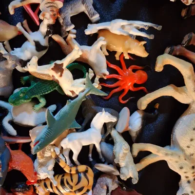 TOY ANIMALS