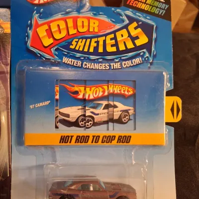 VARIETY OF HOT WHEELS