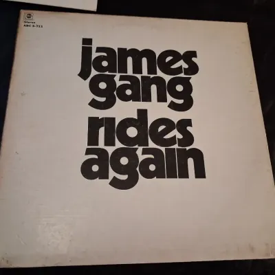 VARIOUS VINYL RECORDS