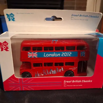 GREAT BRITISH CLASSICS DIE-CAST DOUBLE DECKER BUS