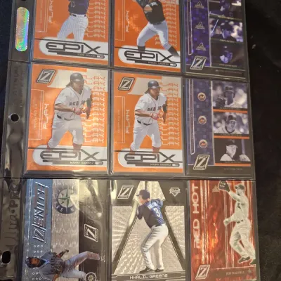 BASEBALL TRADING CARDS