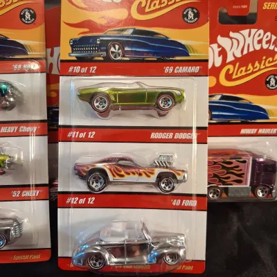 HOT WHEELS CLASSICS
