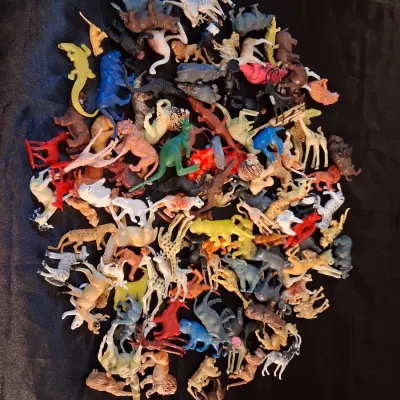 TOY ANIMALS
