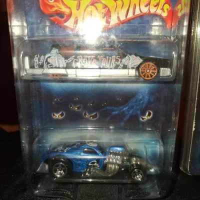 HOT WHEELS HALLOWEEN HIGHWAYS