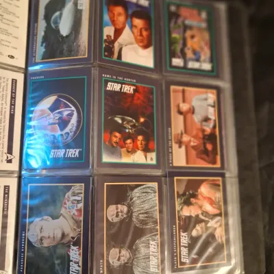 STAR TREK TRADING CARDS IN A BINDER