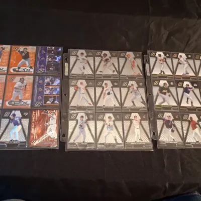 BASEBALL TRADING CARDS