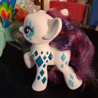 MY LITTLE PONY - APPROX 8"