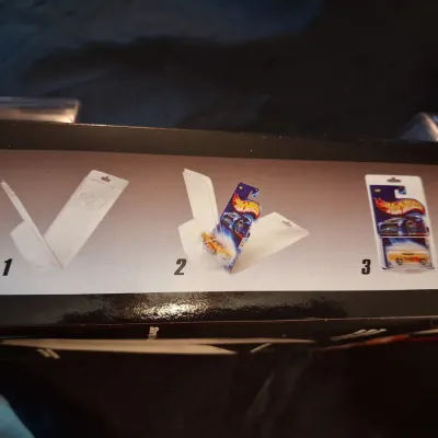 2 HOT WHEELS 10 PACK CAR KEEPERS