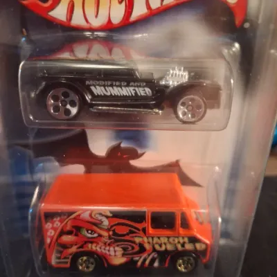 HOT WHEELS HALLOWEEN HIGHWAY ERROR CAR "PHARAOH" SPELLED WRONG