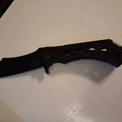 LARGE FOLDING KNIFE WITH NYLON CLIP ON SHEATH