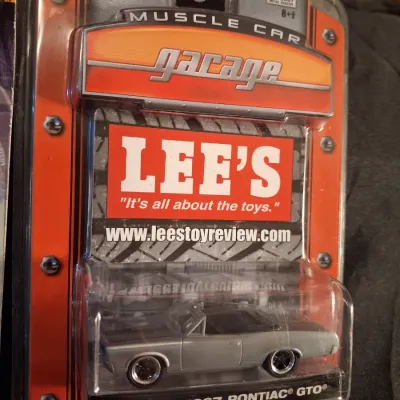 DIE-CAST COLLECTIBLE CARS