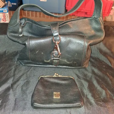 DOONEY & BOURKE LEATHER PURSE AND WALLET