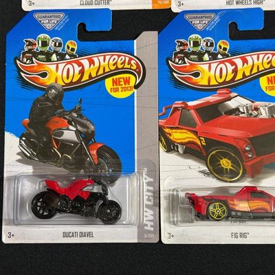 “NEW FOR 2013” HOT WHEELS