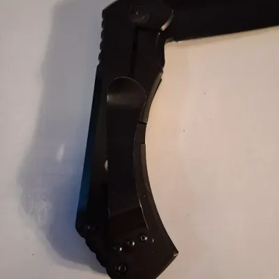 LARGE FOLDING KNIFE WITH NYLON CLIP ON SHEATH