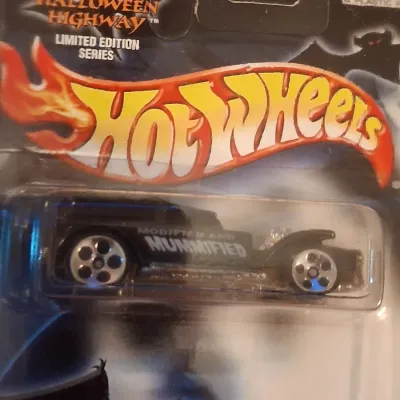HOT WHEELS HALLOWEEN HIGHWAY ERROR CAR "PHARAOH" SPELLED WRONG
