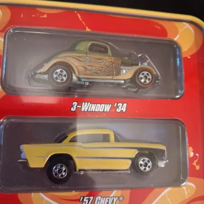 2 HOT WHEELS SINCE '68 4 CAR PACK 40TH ANNIVERSARY