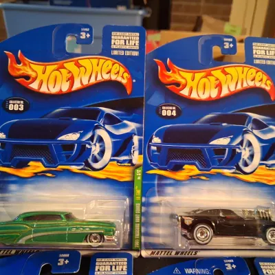 HOT WHEELS 2001 TREASURE HUNT SERIES