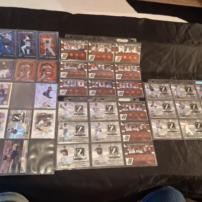 BASEBALL TRADING CARDS