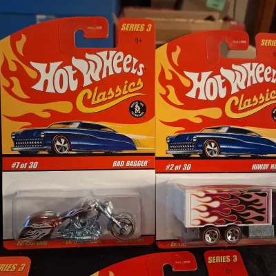 HOT WHEELS CLASSICS