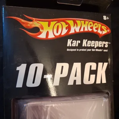 2 HOT WHEELS 10 PACK CAR KEEPERS