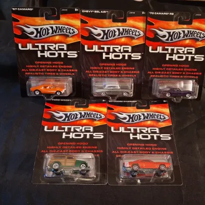 HOT WHEELS ULTRA HOTS
